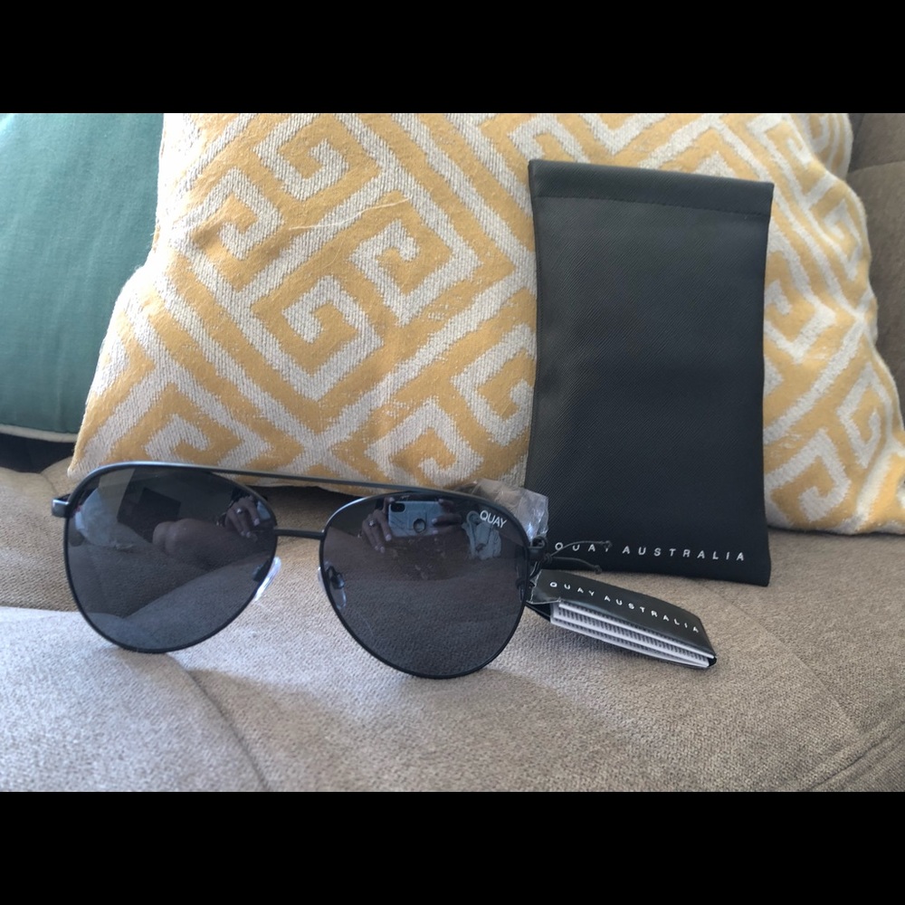 Quay Australia Black Avatar Sunglasses